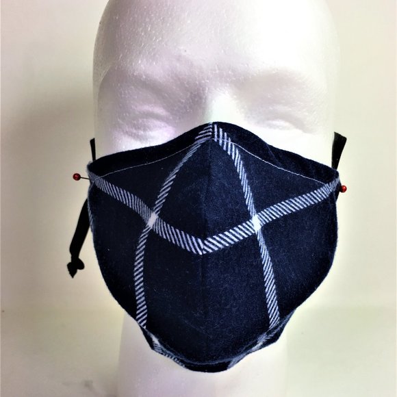 Michigan Wolverines Face Mask New Reversible Plaid - Picture 4 of 8